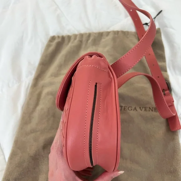 BOTTEGA VENETA WAIST BAG - Picture 8 of 10